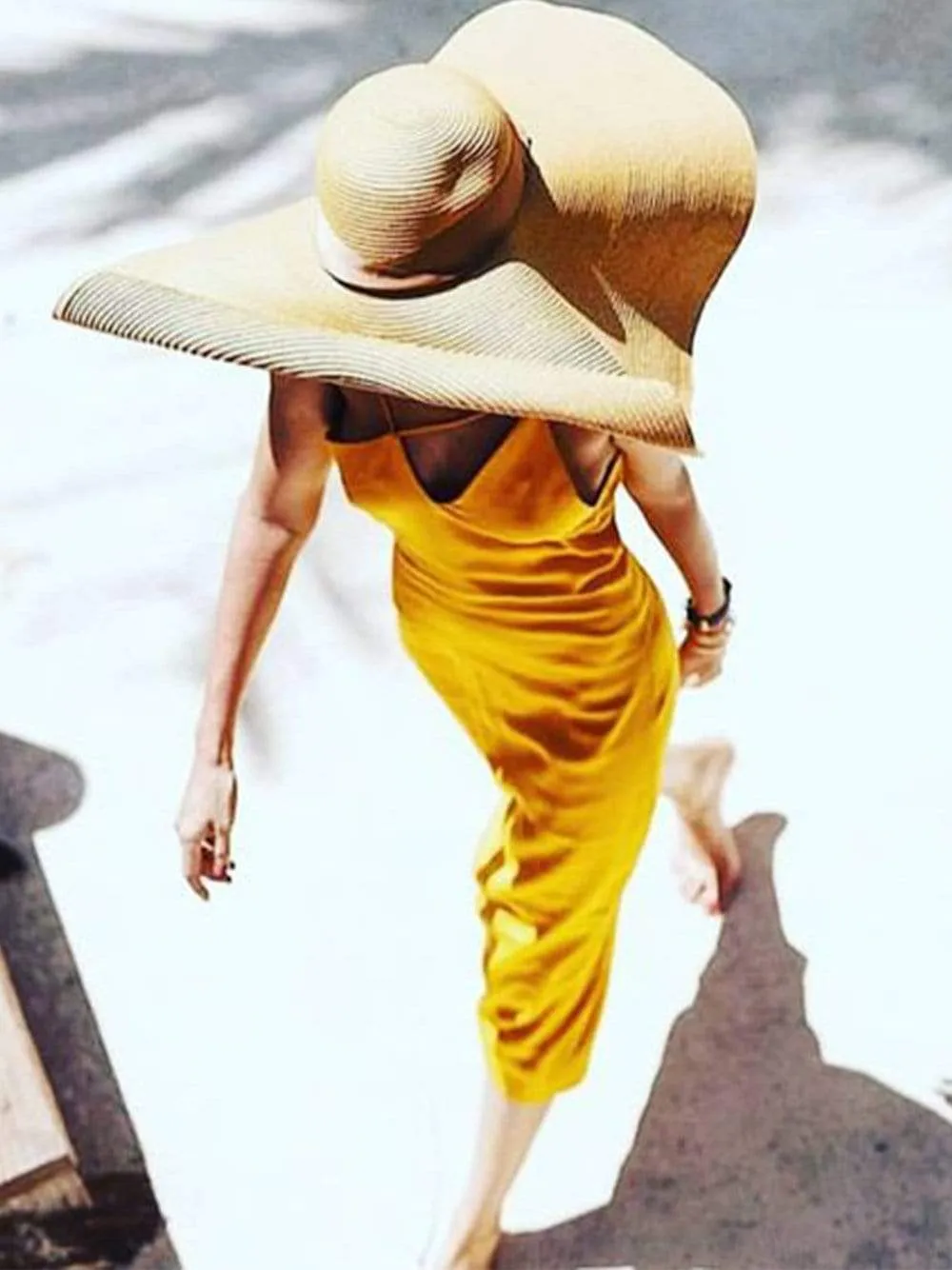 BOMB Oversized Straw-Hat