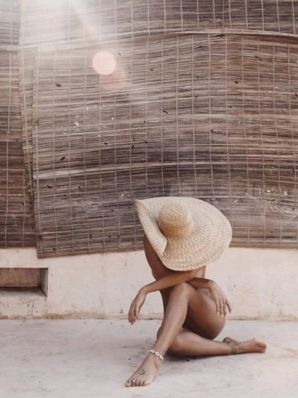 BOMB Oversized Straw-Hat