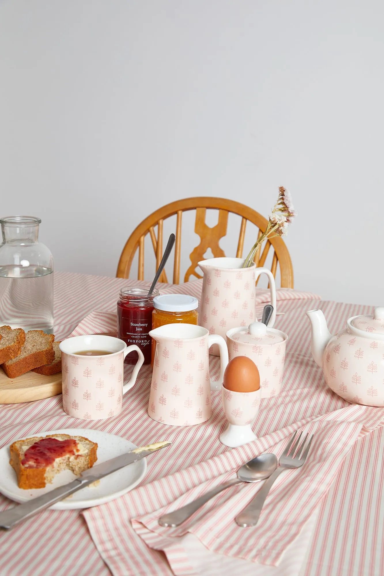 Foxford Pink Fern Mug