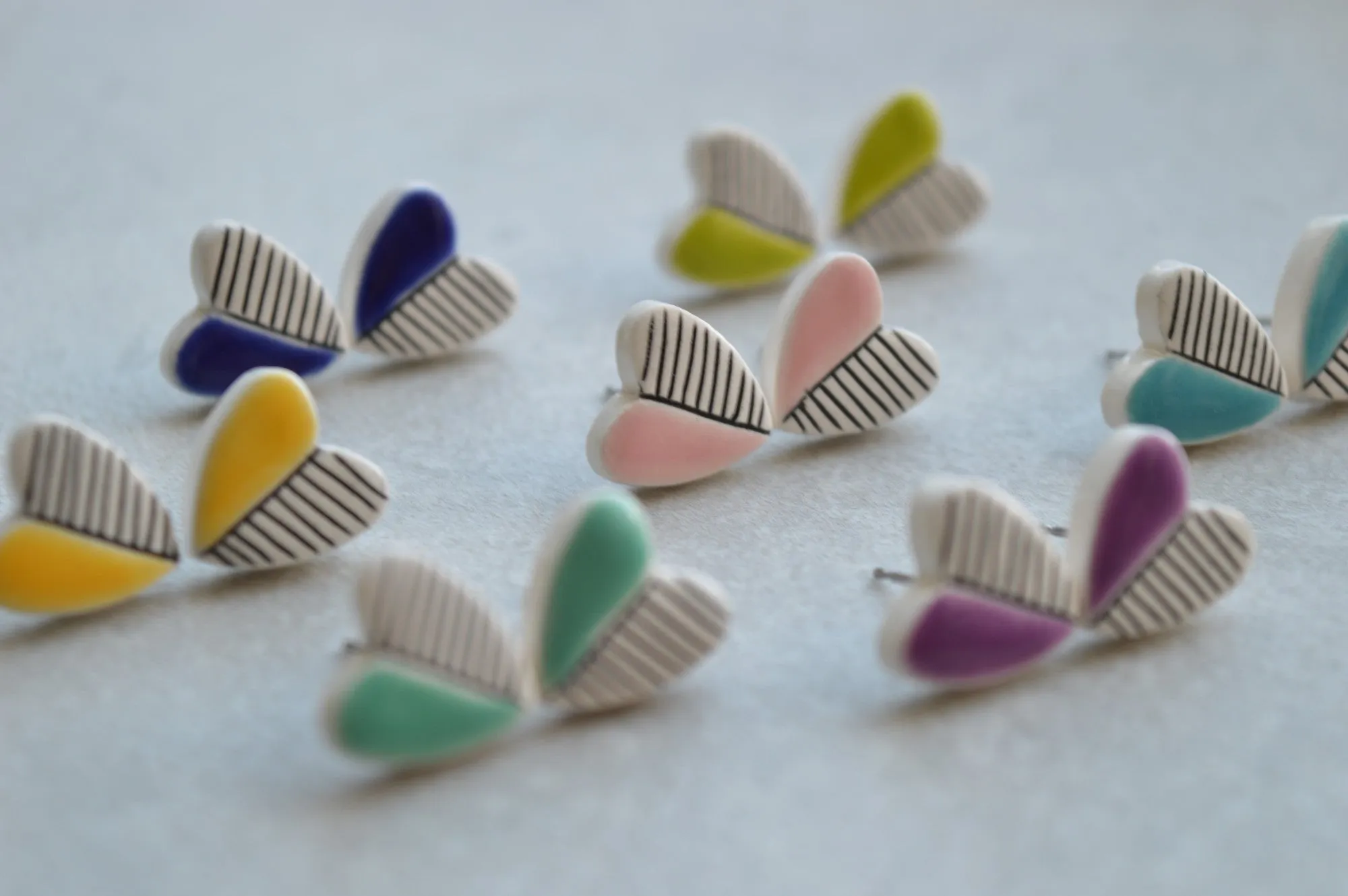 Stud earrings - Geometric hearts